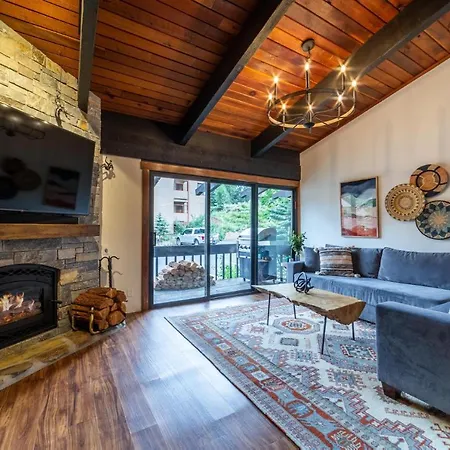 Villa Mammoth Estates 210